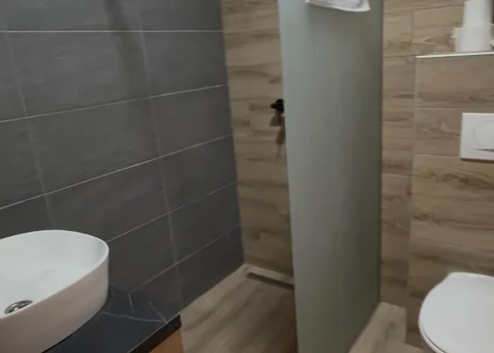 アパート A10 Hill, *