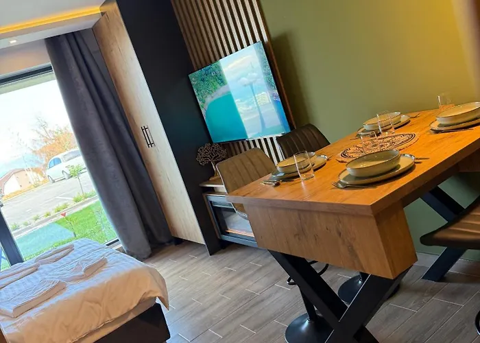 A10 Hill, アパート