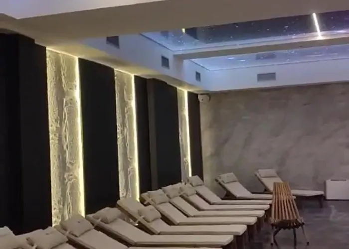 アパート A10 Hill, コパオニク